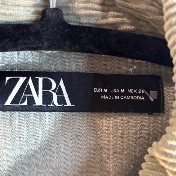 ZARA Sz M Shirt Jacket Oversized Corduroy Pockets Button Closure 100% Cotton - Picture 4 of 10